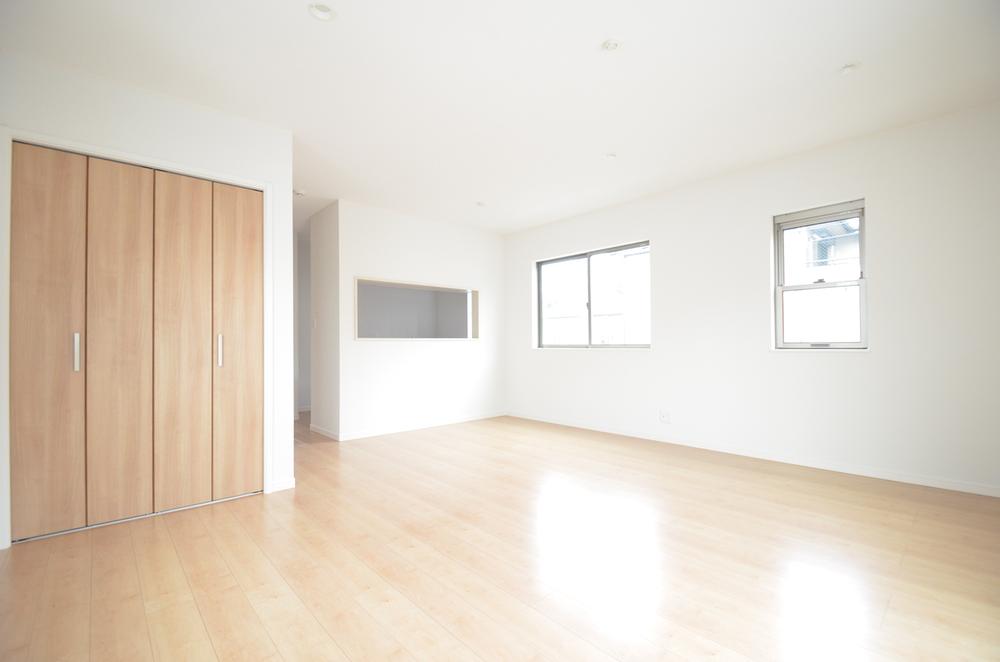 Living. Please relax slowly in the bright living room ☆