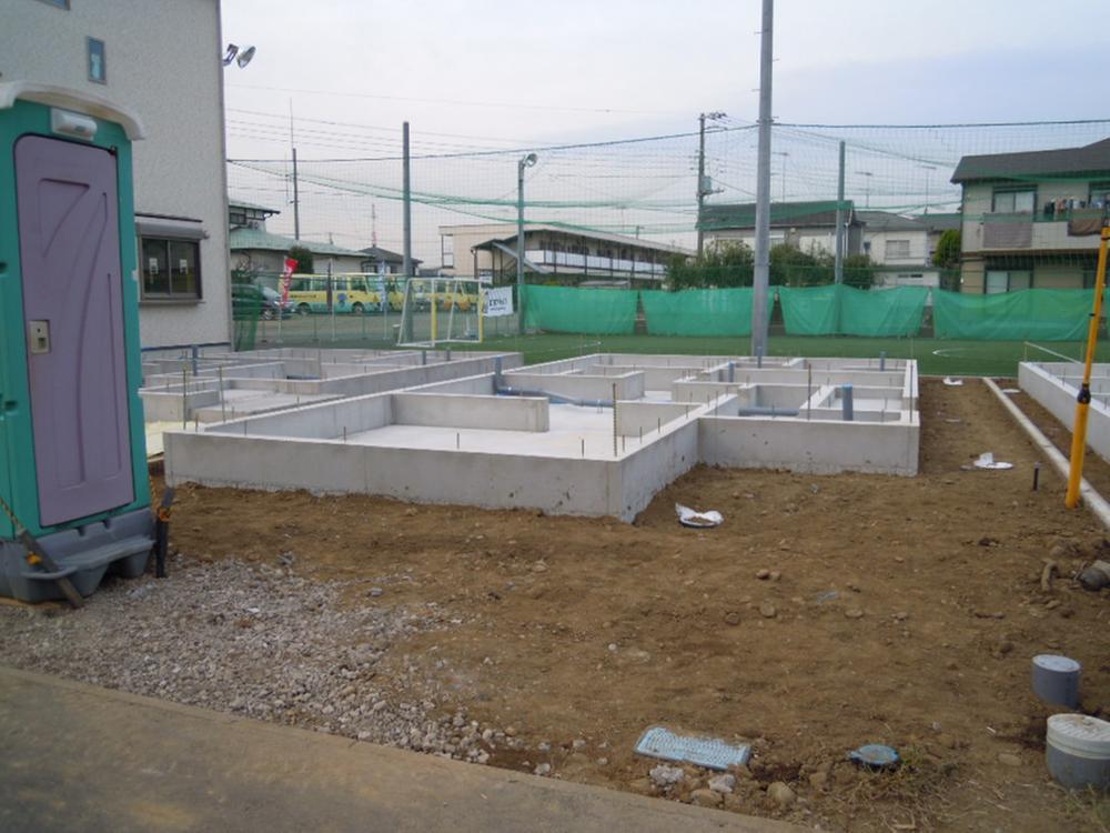 Local appearance photo. Local (12 May 2013) Shooting