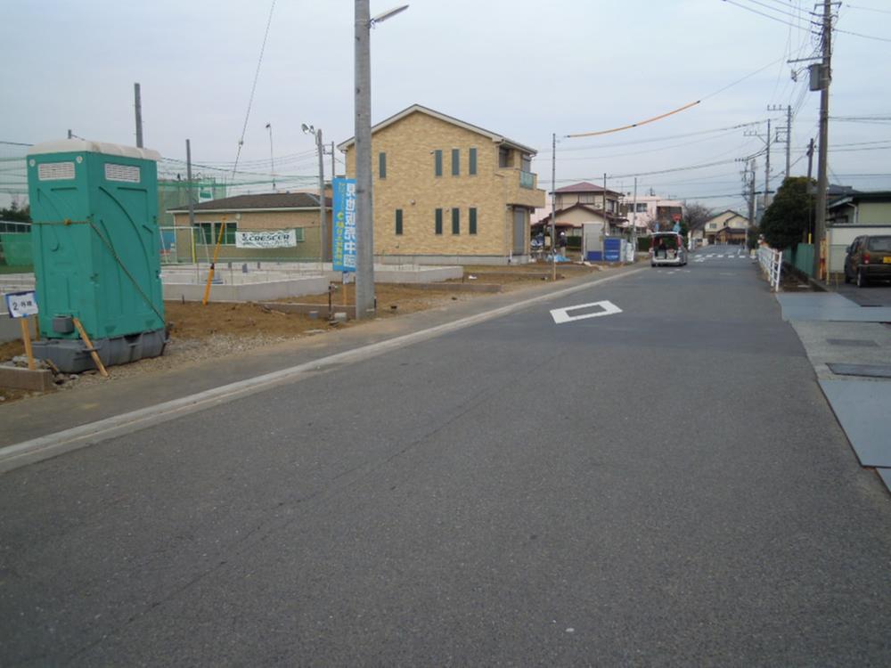 Local photos, including front road. Local (12 May 2013) Shooting