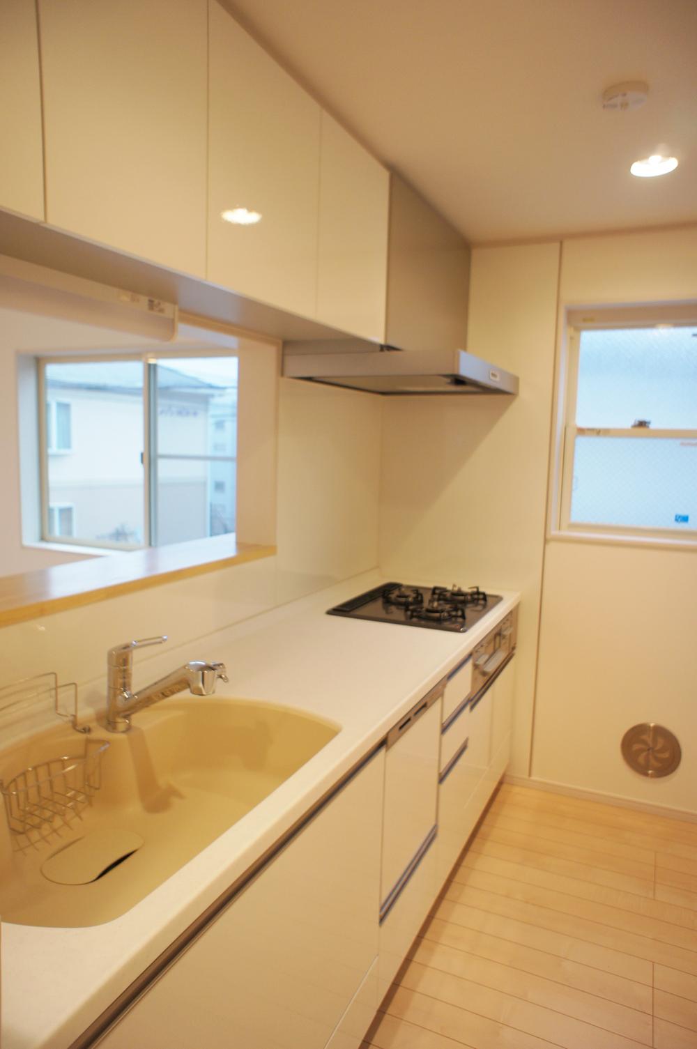 Kitchen. System kitchen! Dishwasher!