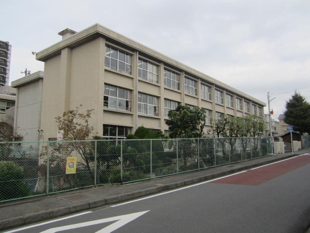 Other. Kashiwaketani until elementary school 15m! Education policy 1. robust and healthy child 2. rich heart, Child with a caring 3. good look, Well listen, Consider child