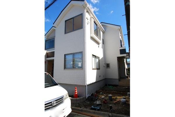 Local appearance photo. Local (10 May 2013) Shooting. 1 Building.