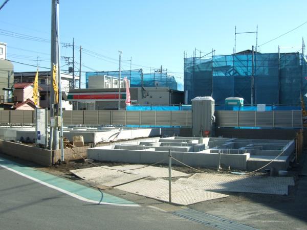 Local photos, including front road. Local (11 May 2013) Shooting