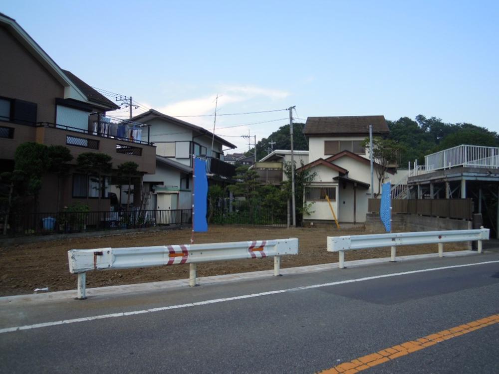 Local photos, including front road. Local (August 2013) Shooting