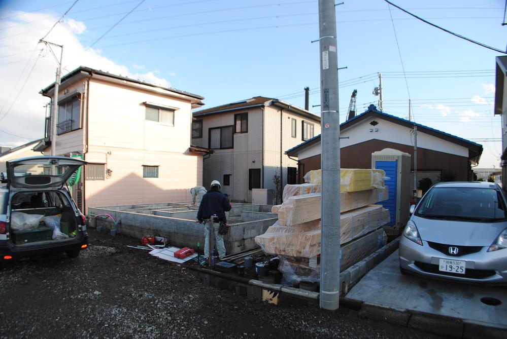 Local appearance photo. Local (12 May 2013) Shooting