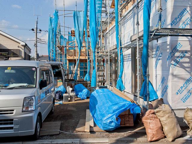 Local appearance photo. Local (12 May 2013) Shooting