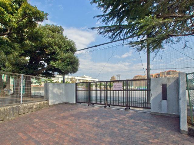 Primary school. Fujisawa Meiji Elementary School