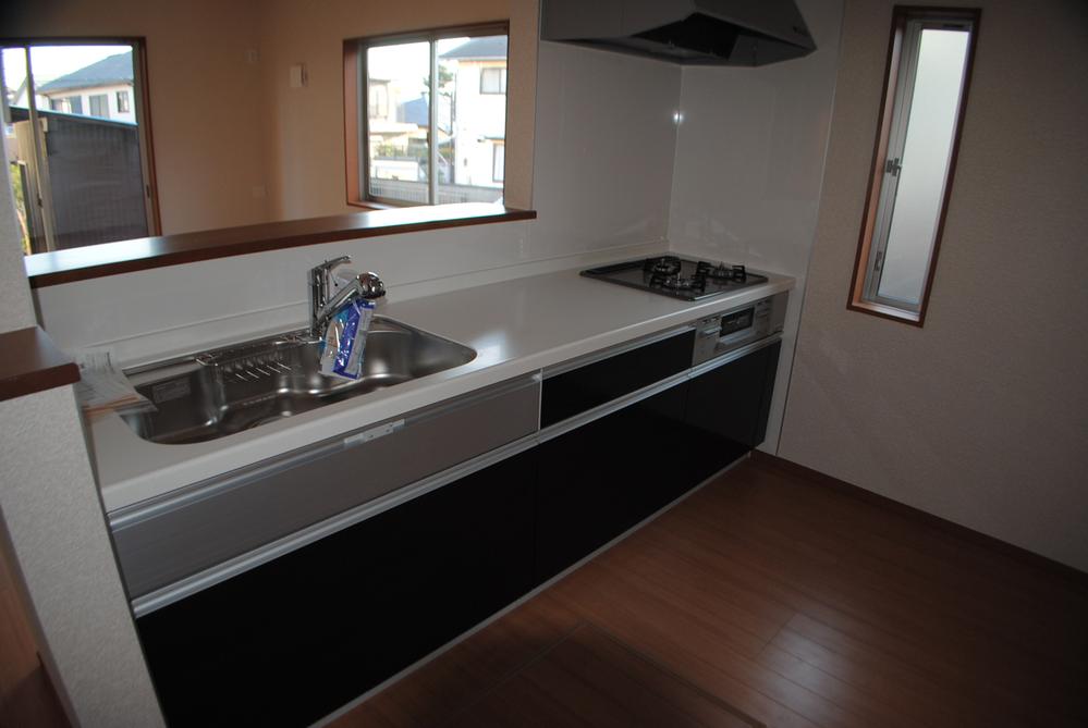 Kitchen. Indoor (11 May 2013) Shooting