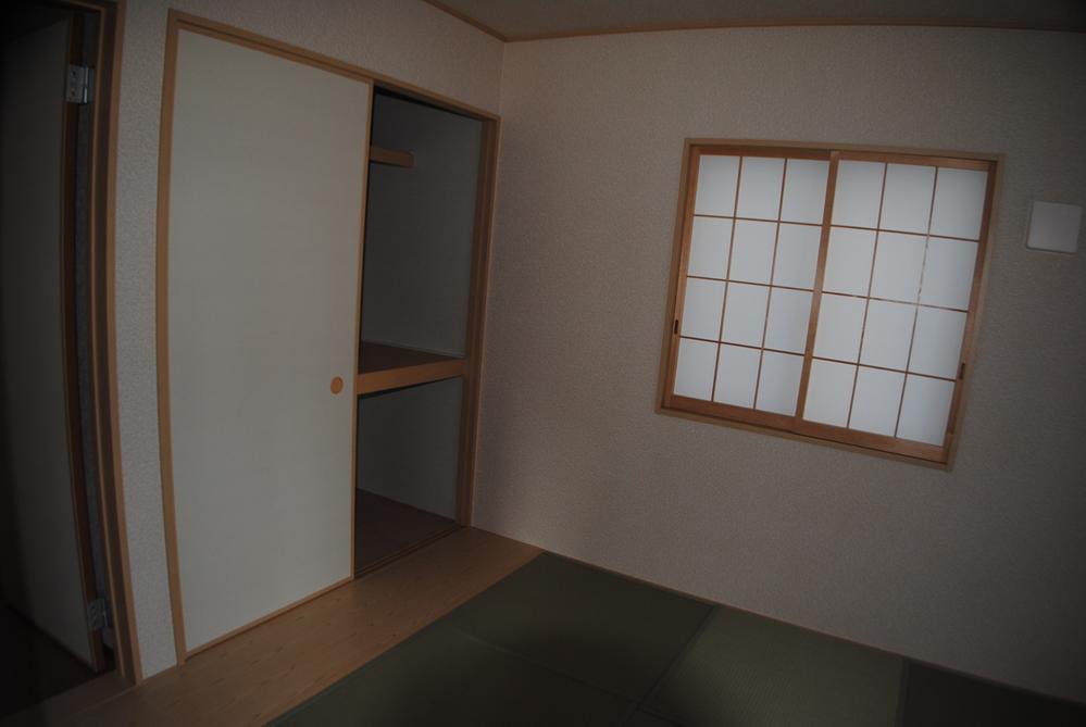 Non-living room. Indoor (11 May 2013) Shooting