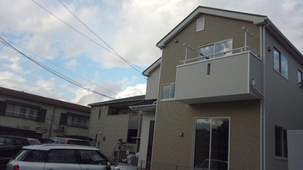 Local appearance photo. Local (12 May 2013) Shooting