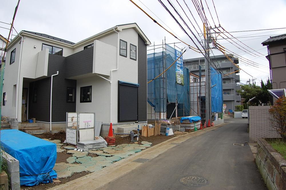 Local appearance photo. Local (10 May 2013) Shooting