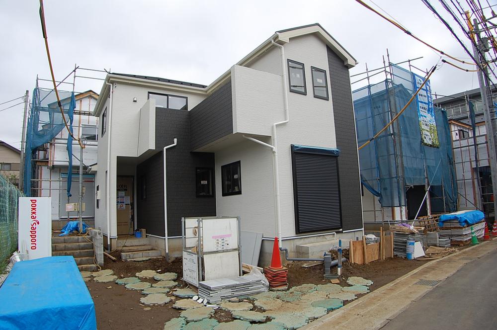 Local appearance photo. Local (10 May 2013) Shooting