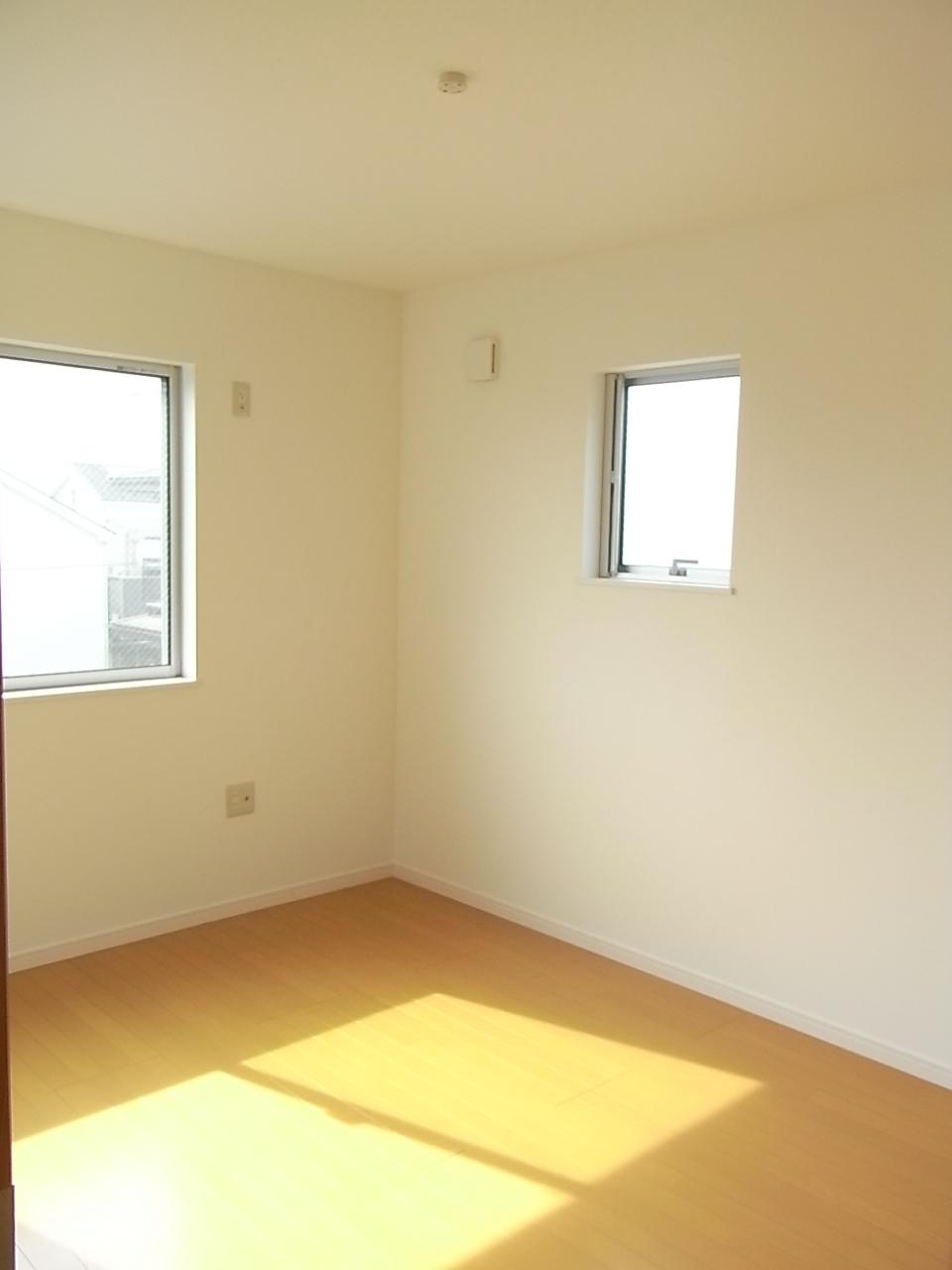 Same specifications photos (Other introspection)