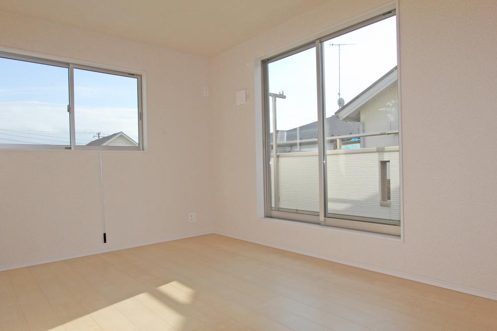 Non-living room. Indoor (12 May 2013) Shooting