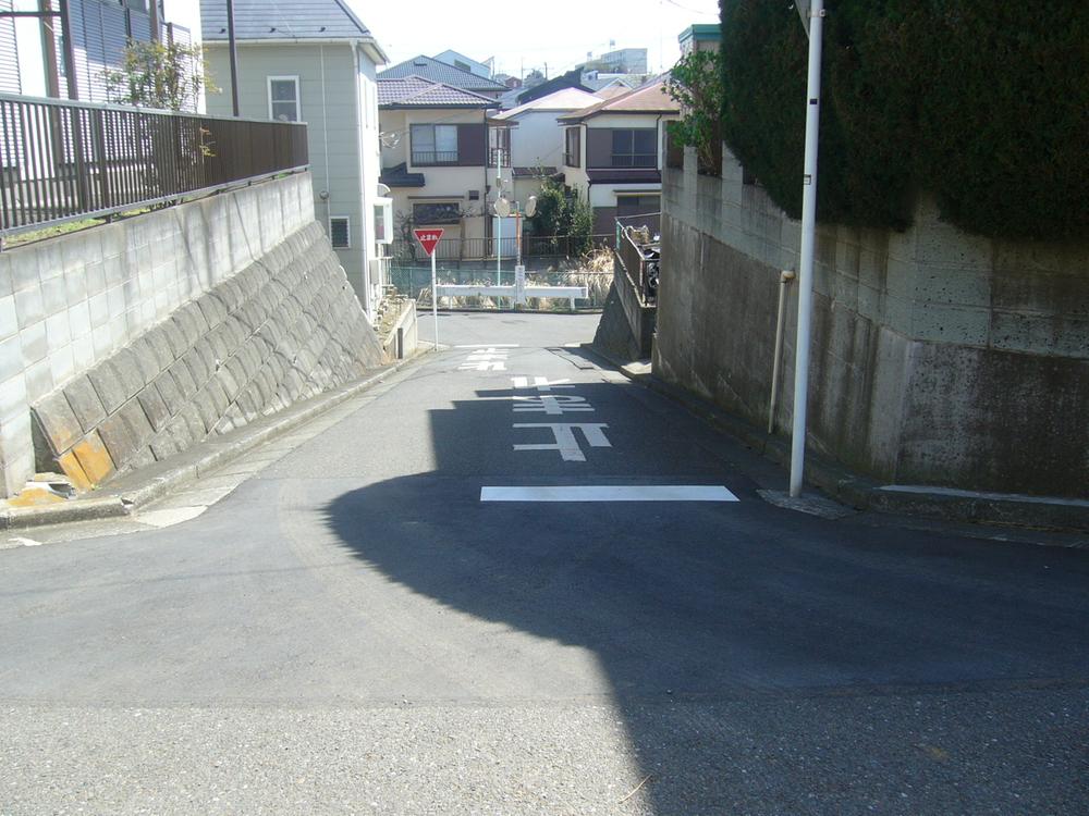 Local photos, including front road. Local (11 May 2013) Shooting