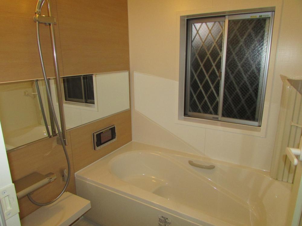 Bathroom. Indoor (12 May 2013) Shooting