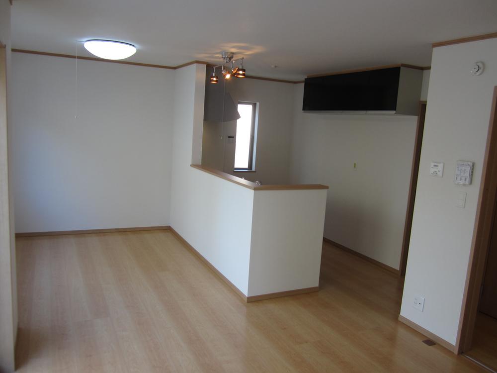 Same specifications photos (living). Same specifications living