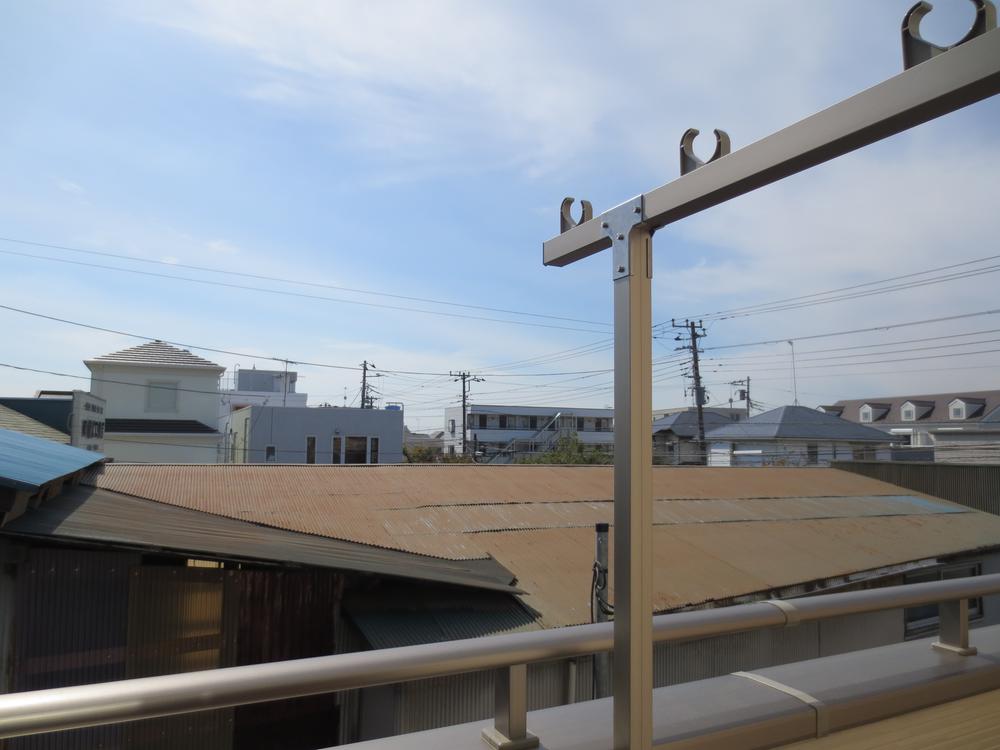 View photos from the dwelling unit. View from the site (October 2013) Shooting