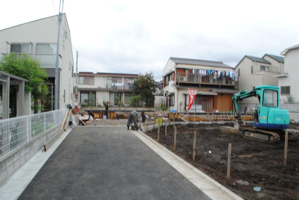 Local photos, including front road. Local (10 May 2013) Shooting