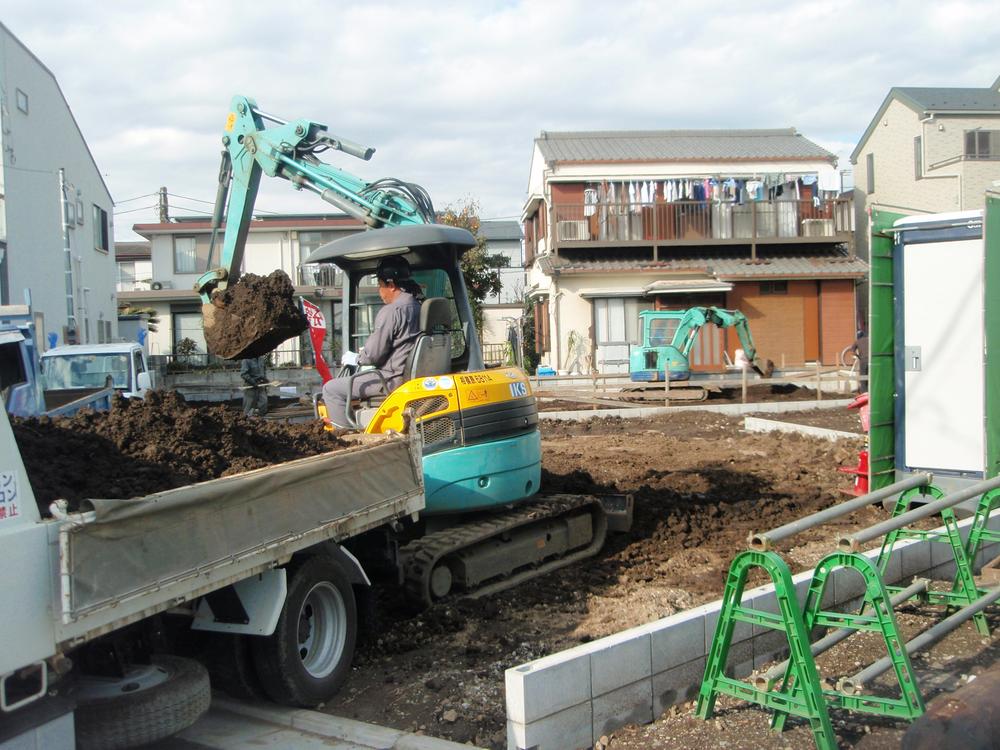 Local appearance photo. Local (10 May 2013) Shooting