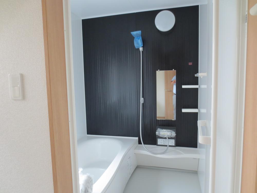 Bathroom. Indoor (12 May 2013) Shooting