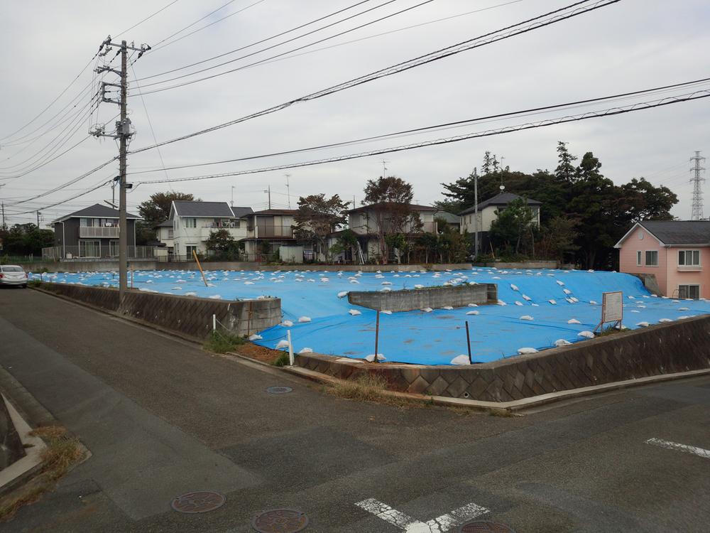 Local photos, including front road. Local (September 2013) Shooting