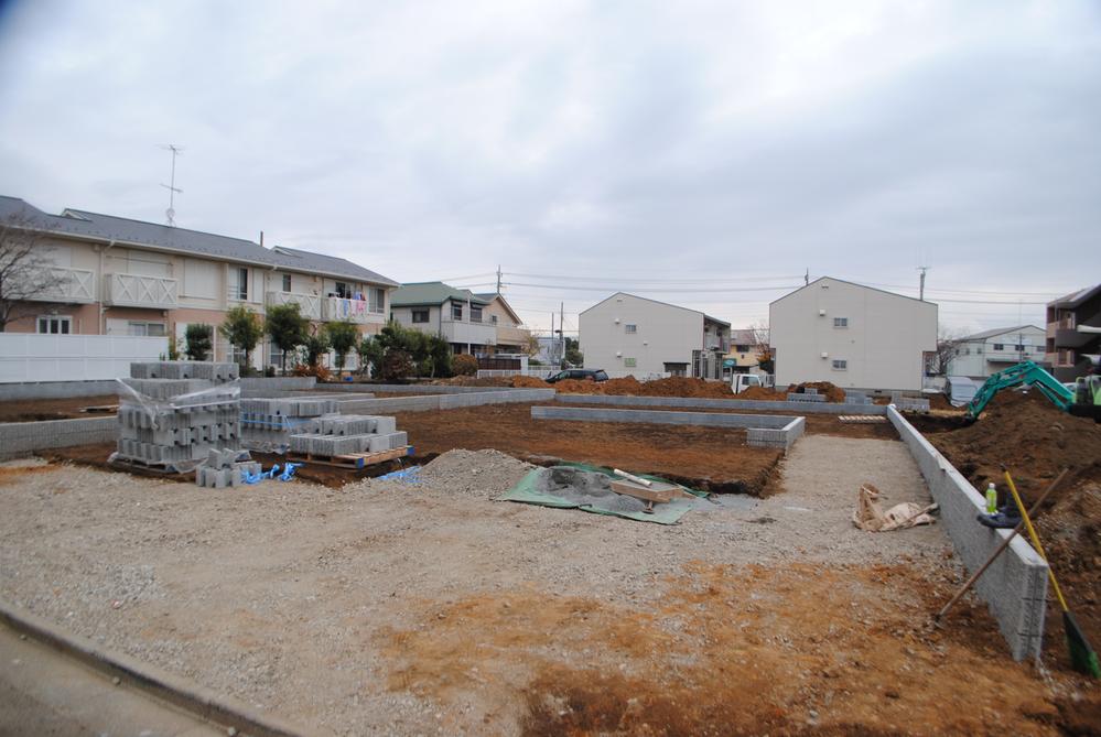 Local appearance photo. Local (11 May 2013) Shooting