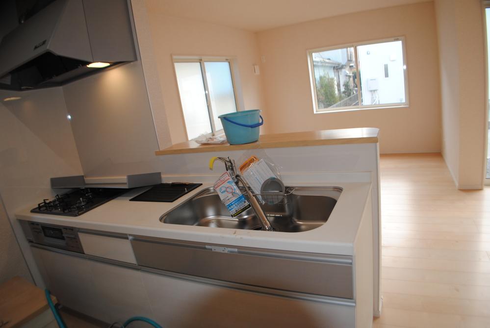 Kitchen. Local (12 May 2013) Shooting