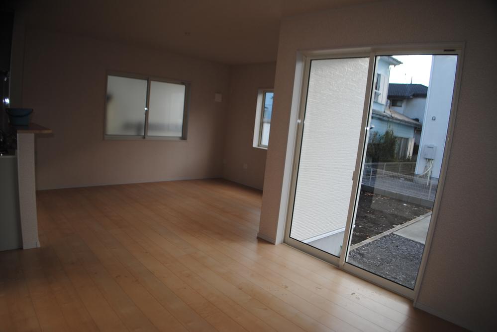 Living. Local (12 May 2013) Shooting