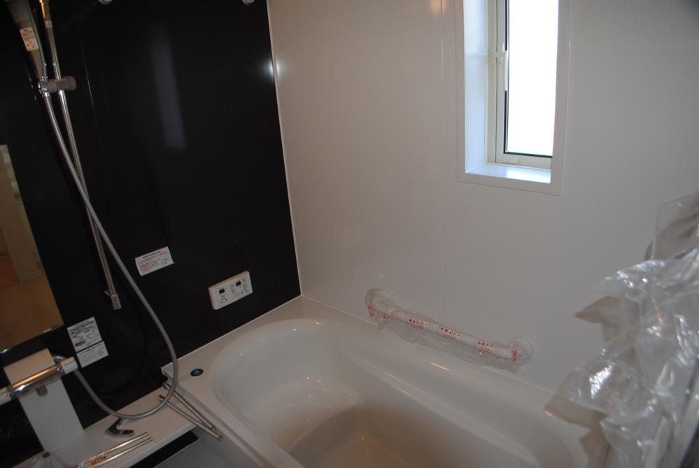 Bathroom. Local (12 May 2013) Shooting