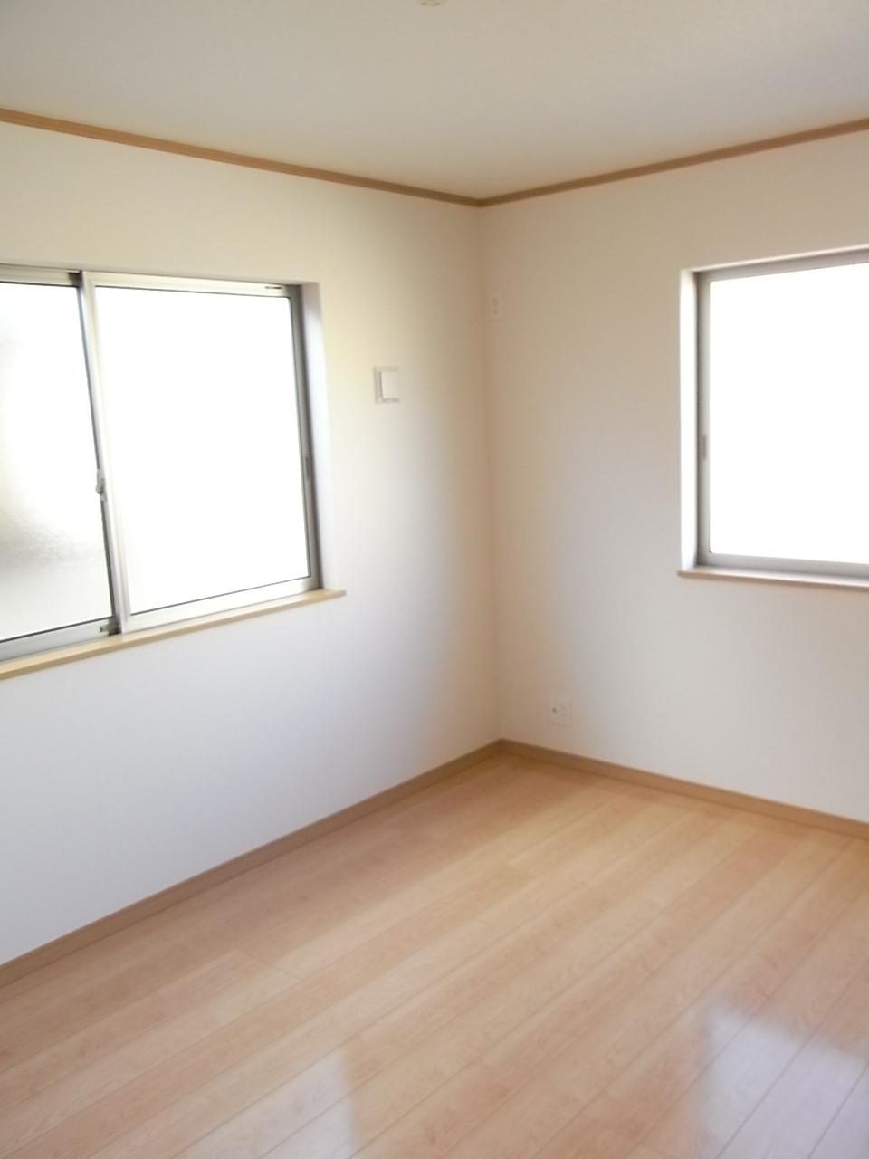 Same specifications photos (Other introspection)