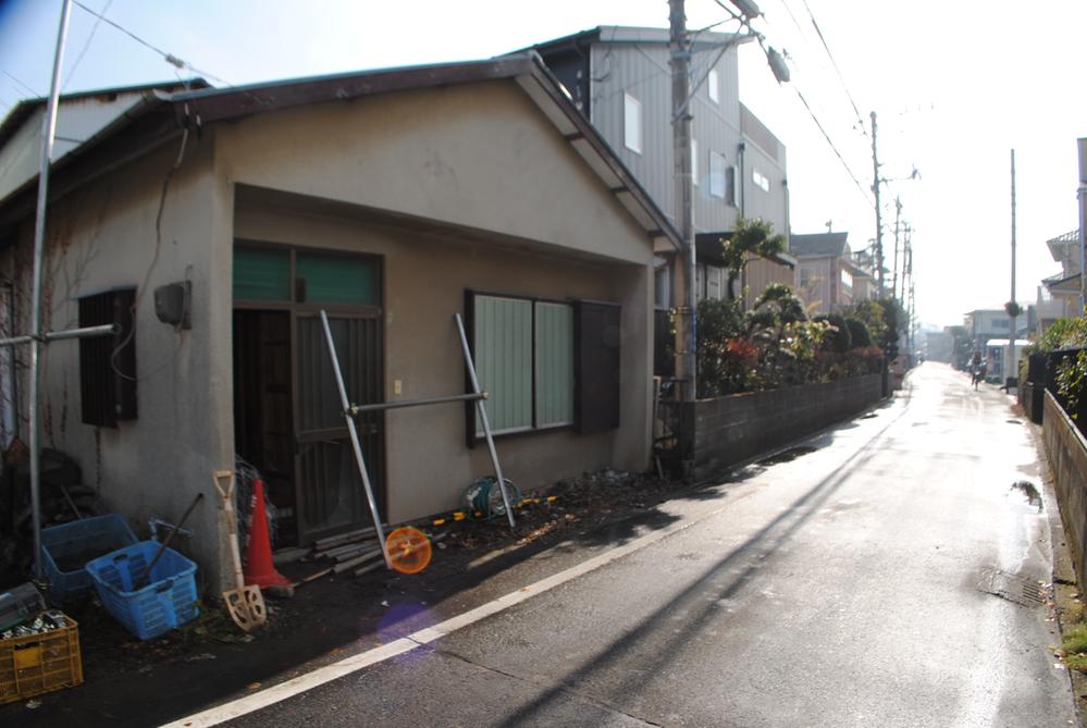 Local appearance photo. Local (12 May 2013) Shooting