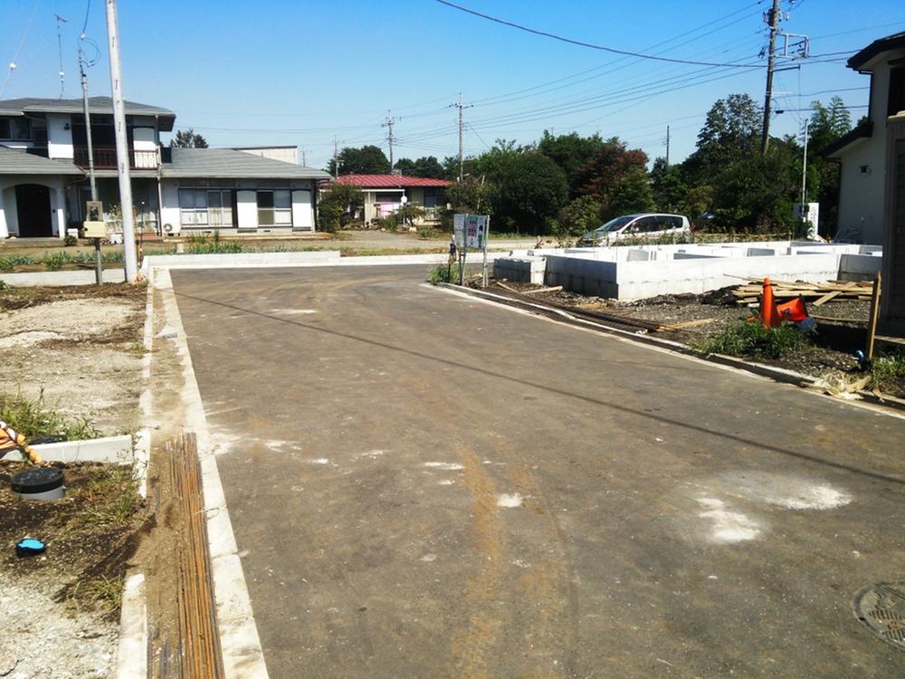 Local photos, including front road. Local (September 2013) Shooting