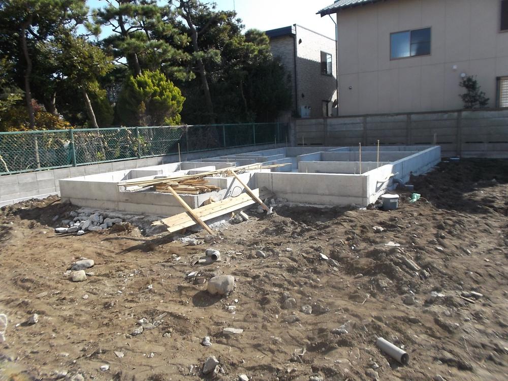 Local appearance photo. Local (12 May 2013) Shooting