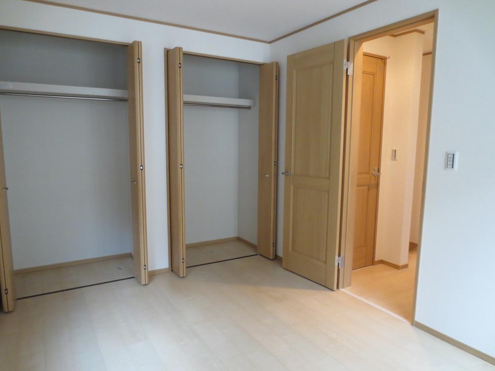 Non-living room. Indoor (11 May 2013) Shooting