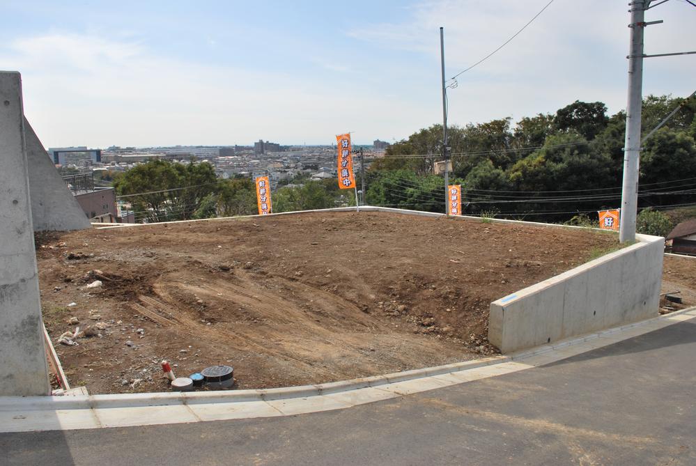 Local appearance photo. Local (10 May 2013) Shooting