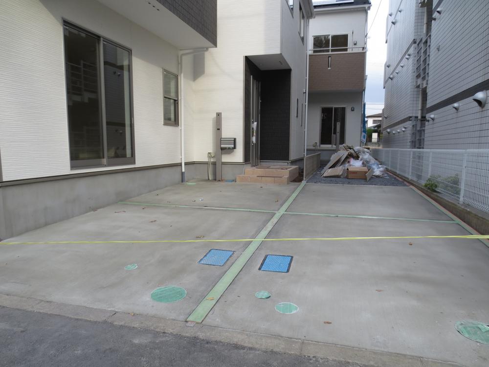 Parking lot. Local (12 May 2013) Shooting