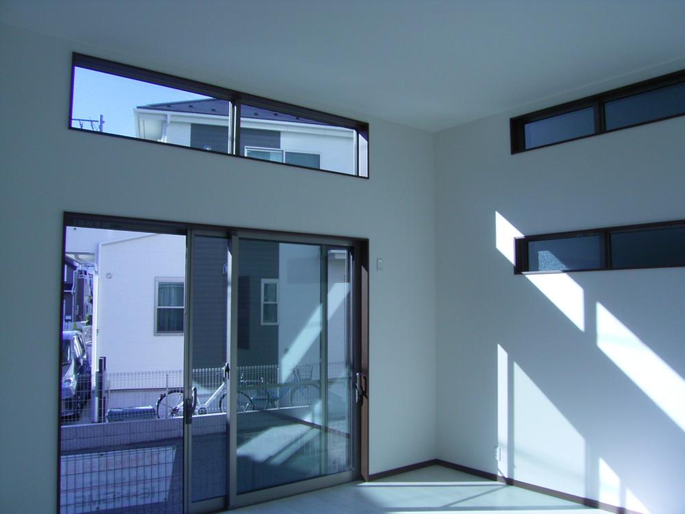 Living. Local (11 May 2013) Shooting