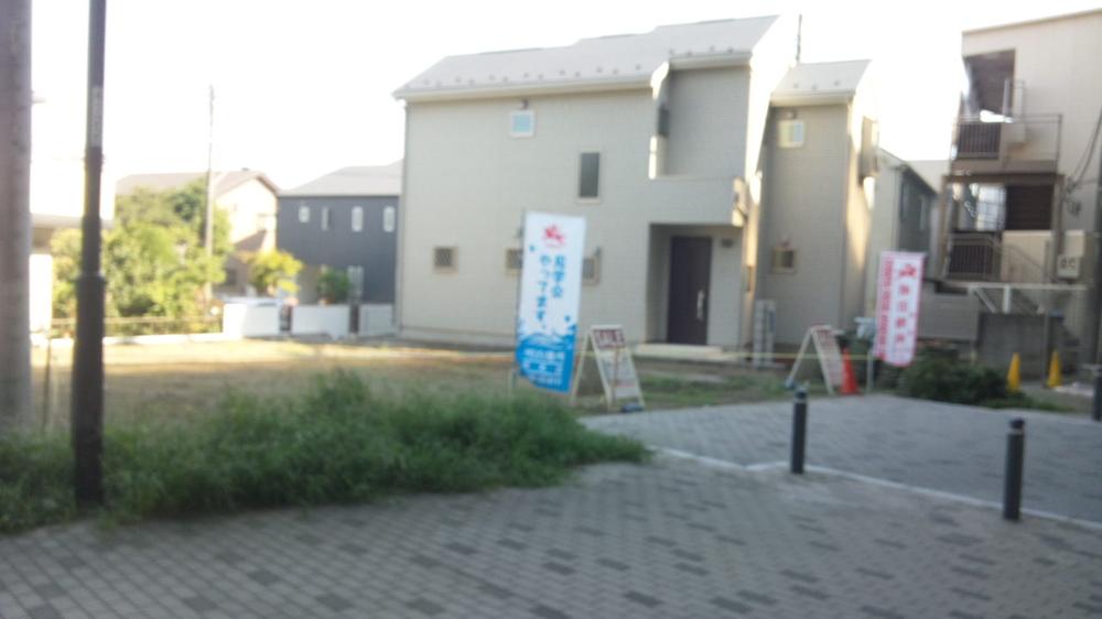 Local photos, including front road. Local (September 2013) Shooting