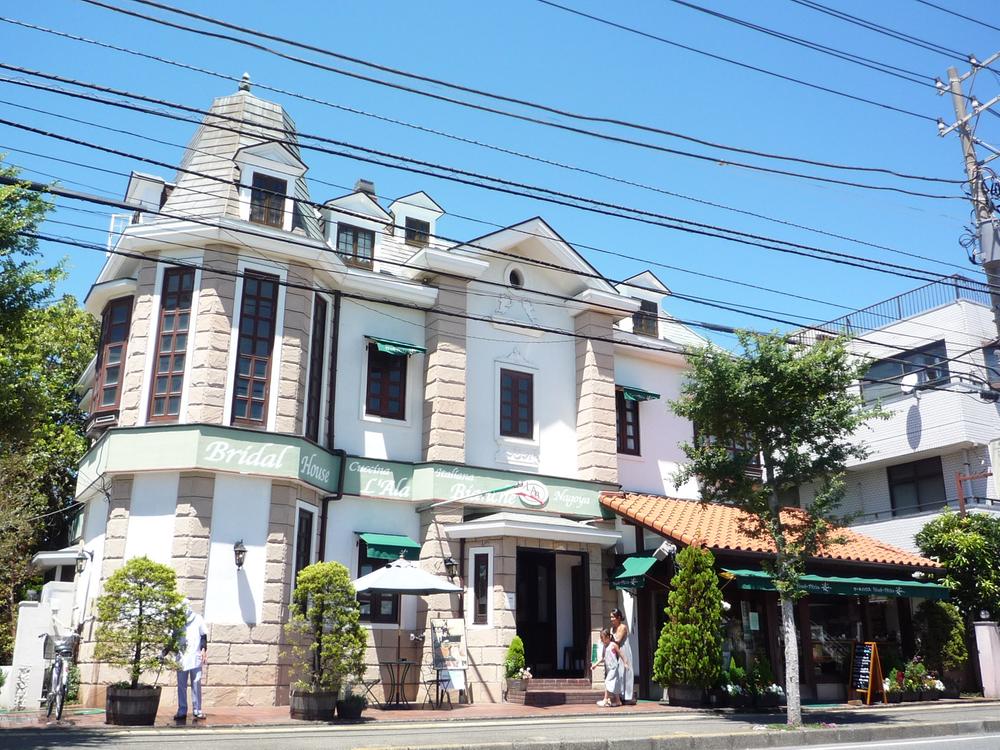 Other Environmental Photo. Pastry shop of 1700m Fujisawa Kugenumakaigan area to La Blanchett Blanche Shonan Kugenumakaigan shop.  There along the road towards the coastal area from Fujisawa Police Station.