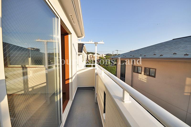 Balcony. Local (September 2013) Shooting Building 2