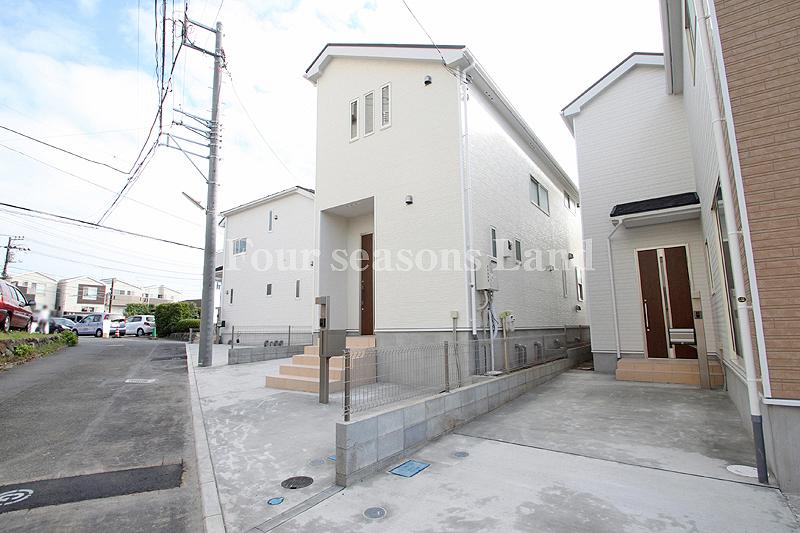 Local photos, including front road. Local (September 2013) Shooting Building 2