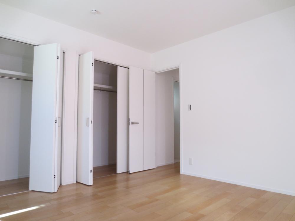 Non-living room. Indoor (12 May 2013) Shooting