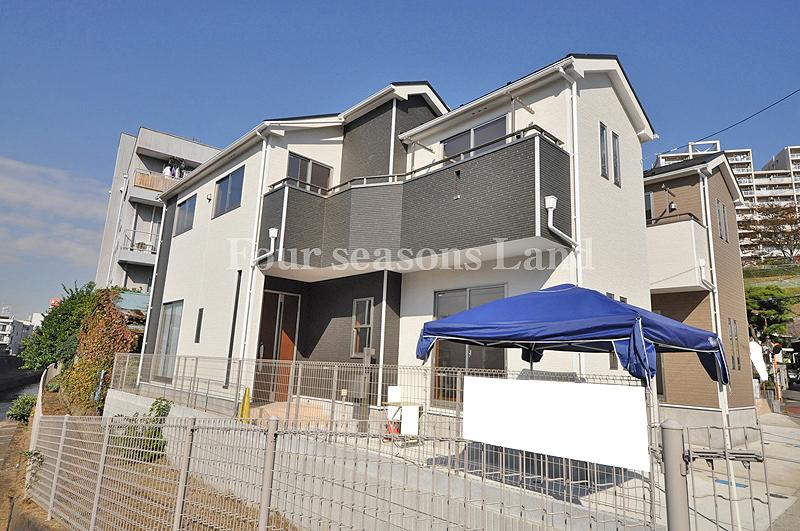 Local appearance photo. Local (11 May 2013) Shooting 1 Building