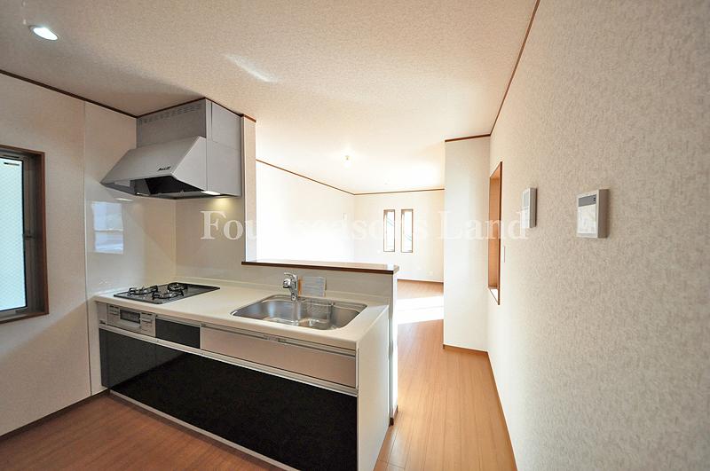 Kitchen. Indoor (11 May 2013) Shooting 1 Building