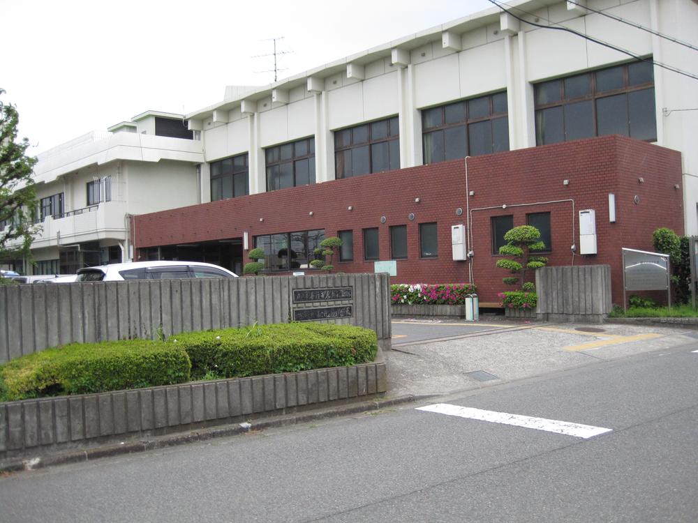 Government office. Beneficence civic center about 570m