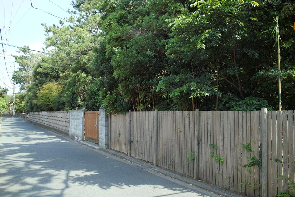 Local photos, including front road. Local (June 2013) Shooting