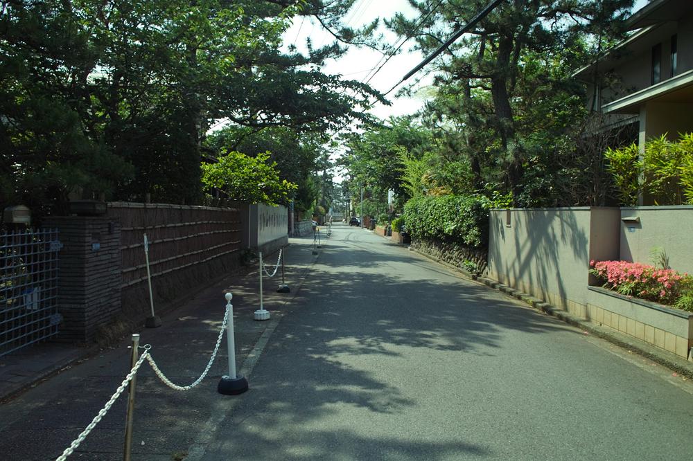 Local photos, including front road. Local (June 2013) Shooting