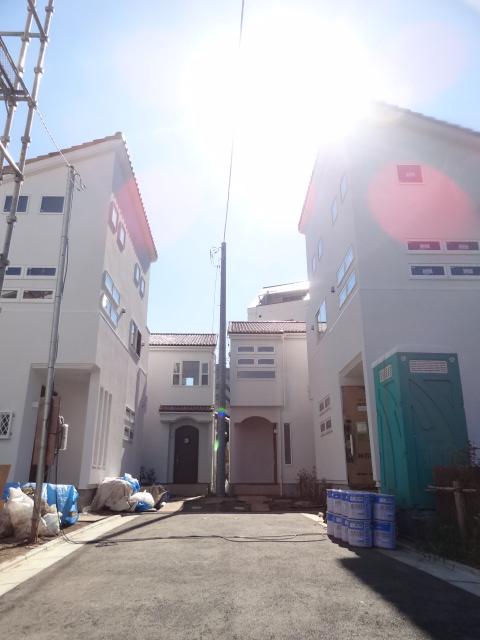 Local appearance photo. Local (09 May 2013) Shooting