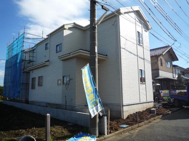 Local appearance photo. Local (10 May 2013) Shooting